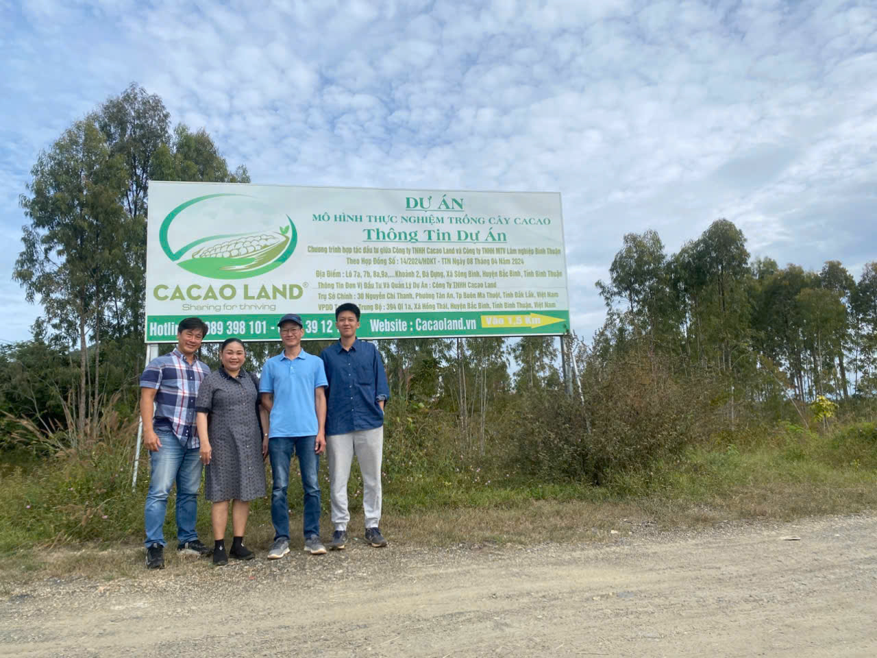 z7334876904721_4a75a4fb7a6effaca5d89337073bf46e